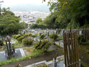 六体地蔵尊がいつも墓地を見守って下さってます