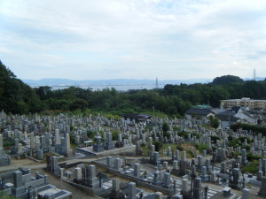 堅田墓地
