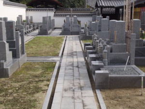 墓地内にある休憩所です