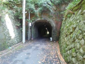 花山トンネル