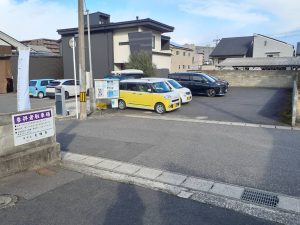 永代供養合祀塔は故人お名前を銘板(御影石)に刻字頂けます。